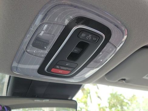 Certified 2023 Hyundai Elantra Limited FWD image 28