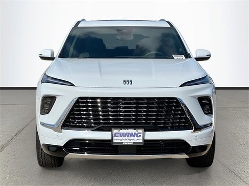 New 2026 Buick Enclave Avenir w/ Super Cruise Package image 2