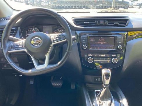 Used 2021 Nissan Rogue Sport SV FWD image 8