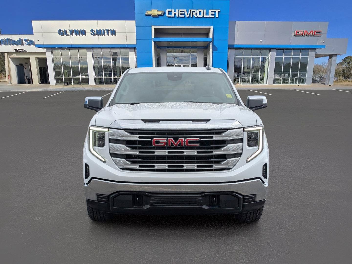 Used 2026 GMC Sierra 1500 SLE w/ X31 Off-Road Package AWD/4WD image 2