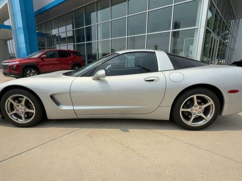 Used 1999 Chevrolet Corvette Coupe w/ Memory Pkg RWD image 5