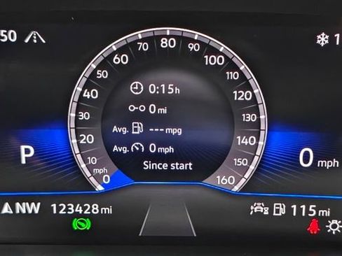 Used 2023 Volkswagen Tiguan SE image 52