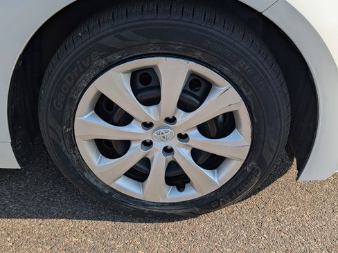 Certified 2024 Toyota Corolla LE image 16