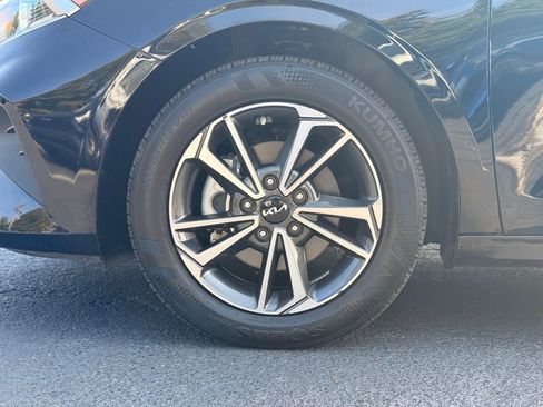 Used 2023 Kia Forte LXS w/ LXS Technology Package image 10