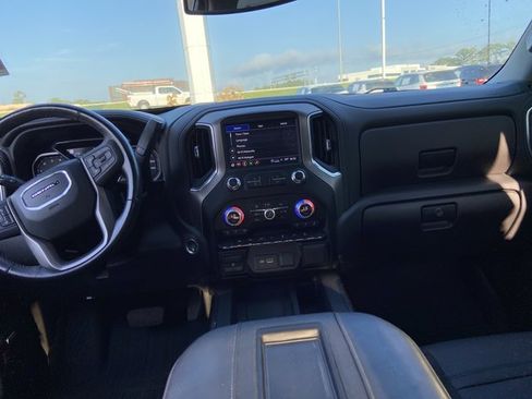 Used 2022 GMC Sierra 1500 Denali w/ Driver Alert Package II AWD/4WD image 15