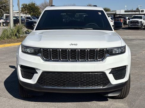 New 2025 Jeep Grand Cherokee Laredo X w/ Luxury Tech Group I image 8