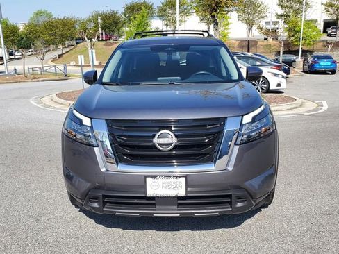 Certified 2023 Nissan Pathfinder SV FWD image 9
