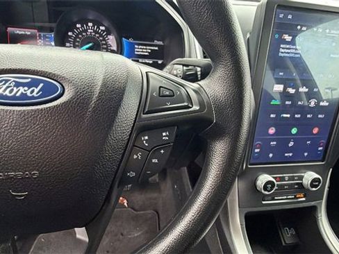 Used 2022 Ford Edge SE w/ Black Appearance Package image 28