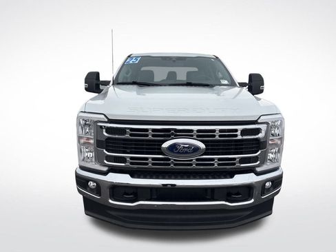 Used 2025 Ford F250 XLT image 8