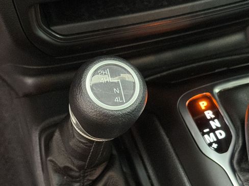 Used 2023 Jeep Wrangler Unlimited Sport AWD/4WD image 19