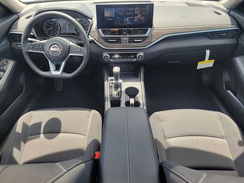 New 2025 Nissan Altima 2.5 SV w/ SV Special Edition Package FWD image 14
