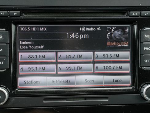 Used 2013 Volkswagen Passat TDI SE FWD image 20