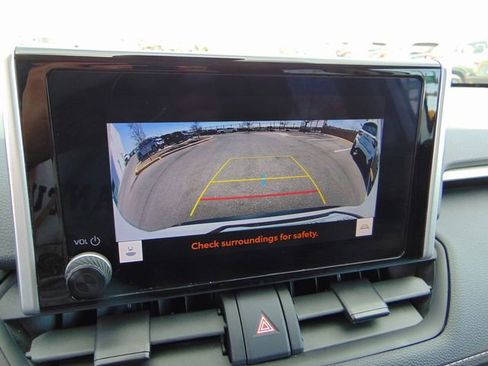 Used 2025 Toyota RAV4 XLE image 13