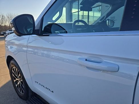Used 2025 Ford Expedition Max Platinum image 28