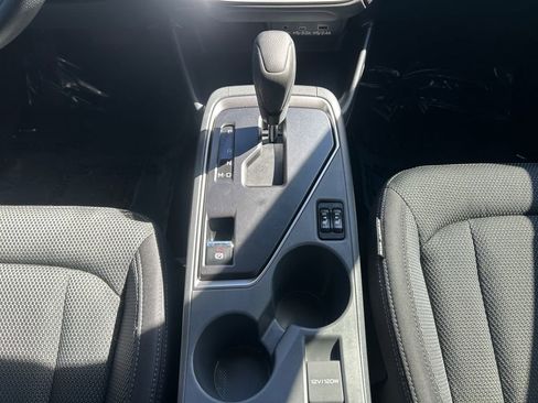 Used 2024 Subaru Crosstrek 2.0i Premium image 12