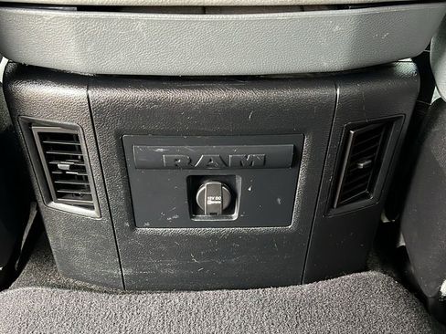 Used 2016 RAM 1500 Big Horn image 31