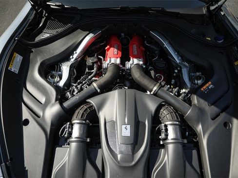 Certified 2021 Ferrari Roma image 16