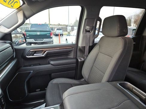 Certified 2024 Chevrolet Silverado 1500 LT w/ Convenience Package II image 30