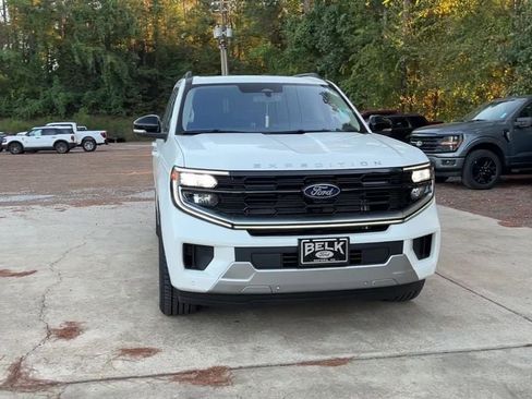 New 2025 Ford Expedition Platinum w/ Platinum Ultimate Package image 9