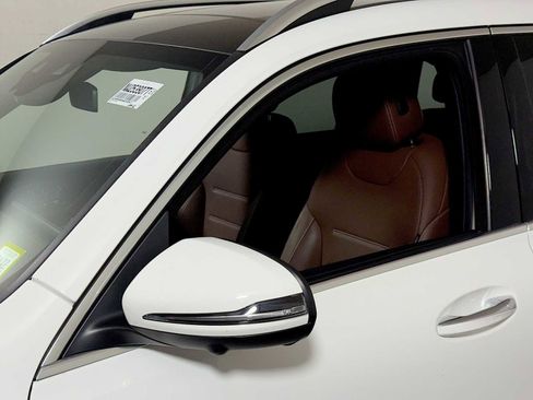 Used 2022 Mercedes-Benz GLB 250 GLB 250 image 30