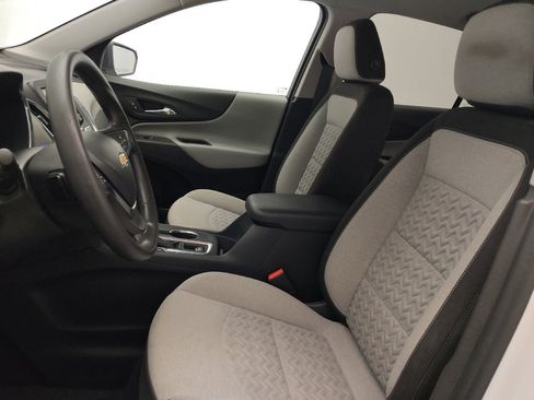 Used 2024 Chevrolet Equinox LS w/ LS Convenience Package image 17
