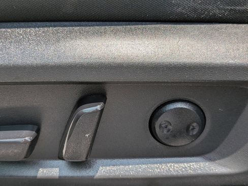 Used 2021 Nissan Rogue SV image 25