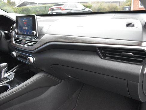 Used 2023 Nissan Altima 2.5 SV image 19