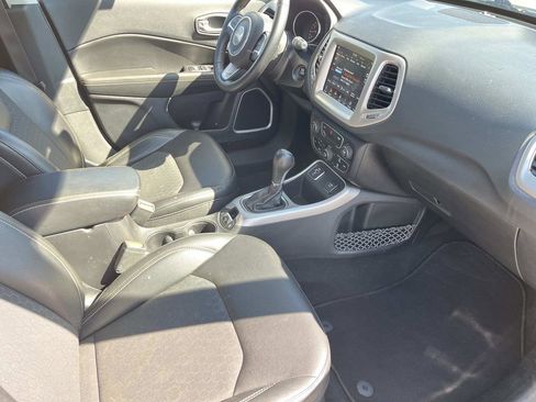 Used 2019 Jeep Compass Latitude w/ Popular Equipment Group image 22