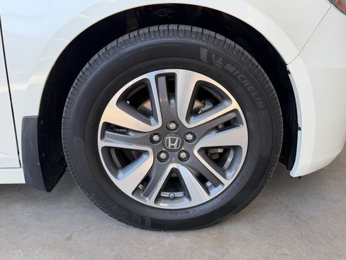 Used 2016 Honda Odyssey Touring Elite image 57