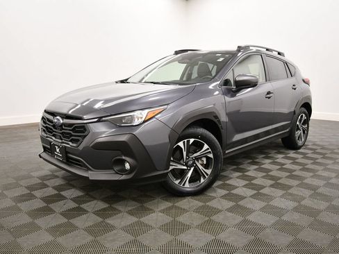 Used 2024 Subaru Crosstrek 2.0i Premium AWD/4WD image 2