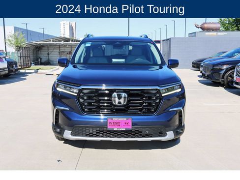 Used 2024 Honda Pilot Touring image 2