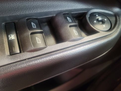 Used 2018 Ford Escape SE FWD image 27