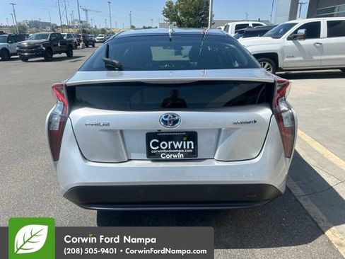 Used 2017 Toyota Prius Two w/ Carpet Mat Package FWD image 6