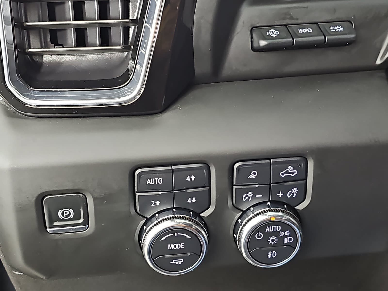 Used 2025 GMC Sierra 1500 Denali Ultimate AWD/4WD image 23