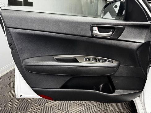 Used 2020 Kia Optima SE image 38