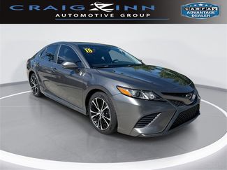Used 2019 Toyota Camry SE image 1