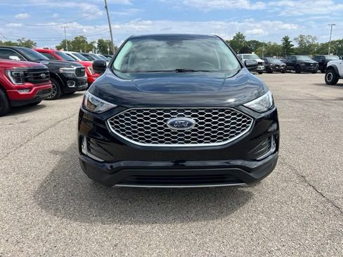Certified 2023 Ford Edge SEL w/ Convenience Package AWD/4WD image 2