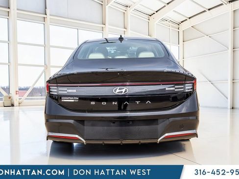 Used 2025 Hyundai Sonata SEL FWD image 28