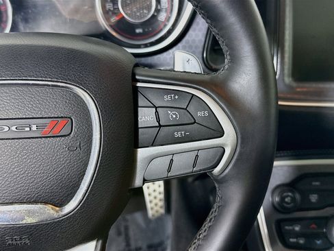 Used 2016 Dodge Challenger R/T Scat Pack w/ Leather Interior Group RWD image 15