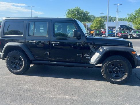 Used 2020 Jeep Wrangler Unlimited Sport AWD/4WD image 3