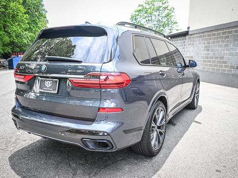 Used 2022 BMW X7 xDrive40i w/ M Sport Package AWD/4WD image 5