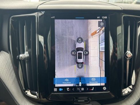 Certified 2025 Volvo XC60 B5 Plus image 23