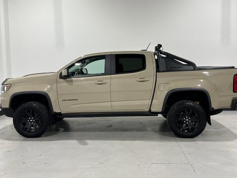 Used 2022 Chevrolet Colorado ZR2 w/ ZR2 Dusk Special Edition image 13