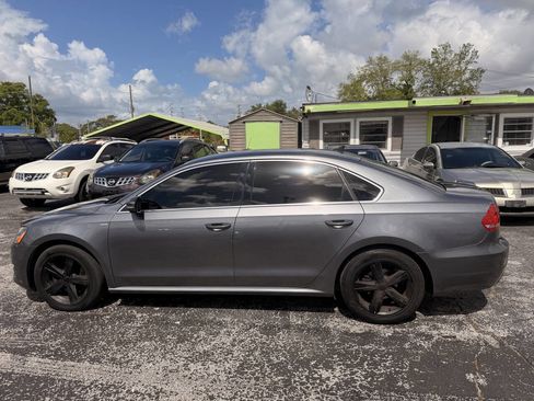 Used 2014 Volkswagen Passat 1.8T Wolfsburg Edition image 7