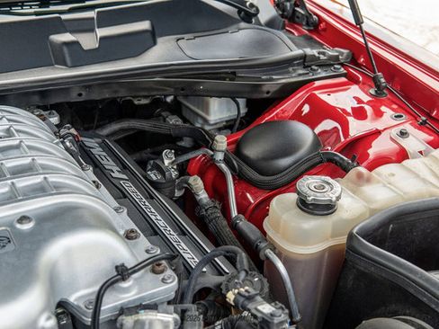 Used 2016 Dodge Challenger SRT Hellcat RWD image 20