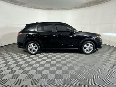 Used 2025 Honda HR-V LX image 2