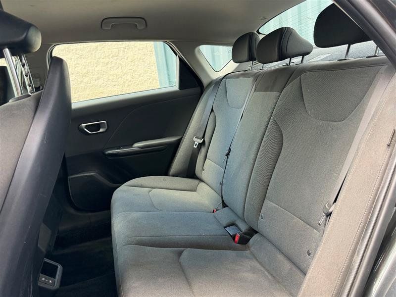 Used 2025 Kia K4 FWD image 18