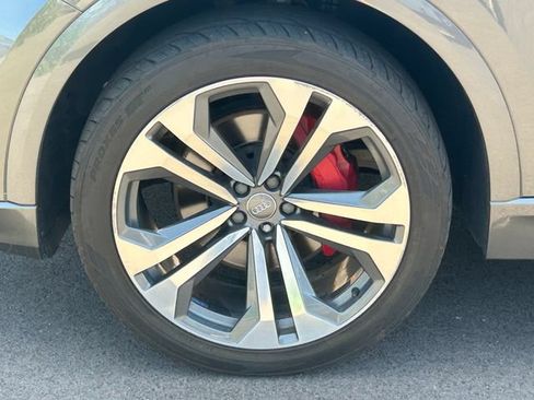 Used 2019 Audi Q8 Premium Plus AWD/4WD image 11