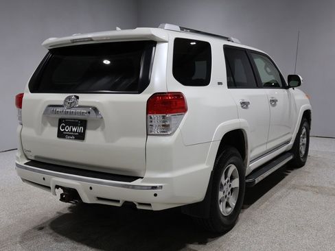 Used 2013 Toyota 4Runner SR5 image 2