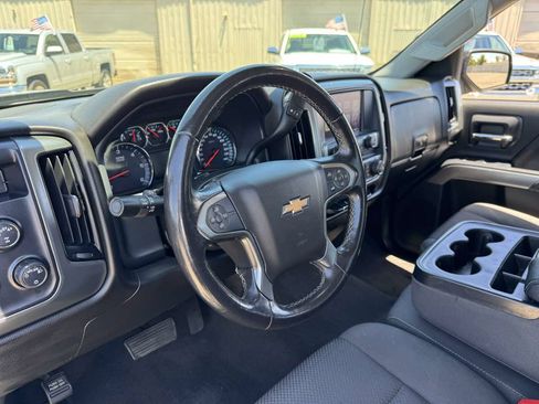 Used 2019 Chevrolet Silverado 1500 LT AWD/4WD image 25